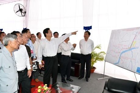 Nam Can bridge in Ca Mau inaugurated - ảnh 2